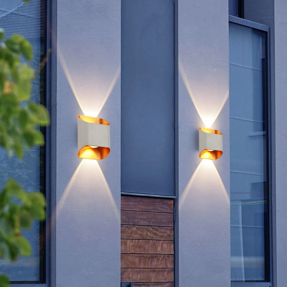 Modern and Minimalist Outdoor  - đánh giá và giá Outdoor Lighting Lux